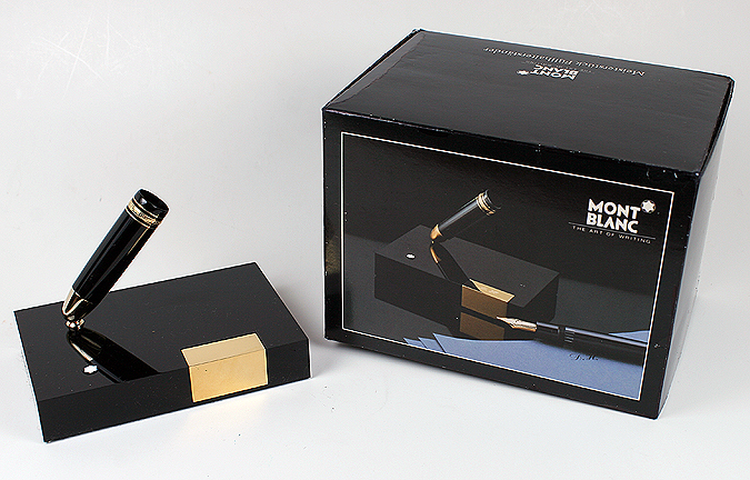 Mont Blanc Desk Pen Set Extraordinary Pens Montblanc Vintage Pens Catalog 65 December 2017